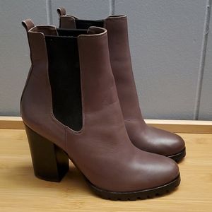 NWOT Coach boots